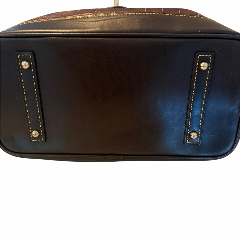 Dooney and Bourke Brown Croc-Embossed Leather Shoulder Bag with Gold Hardware - Picture 2 of 4